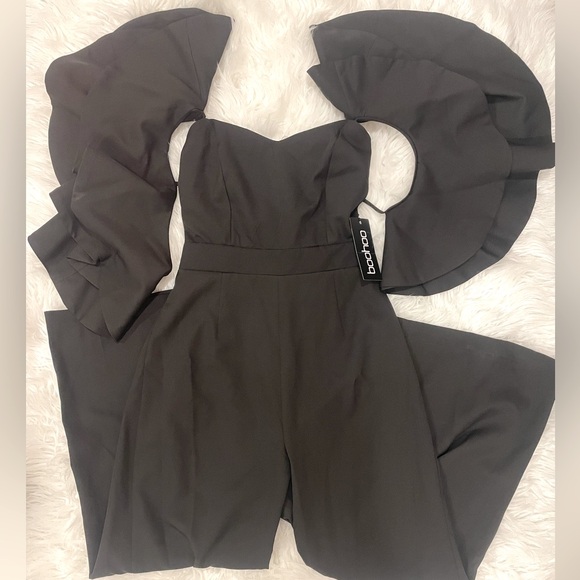 boohoo statement ruffle cross back jumpsuit black Size 4 - Picture 4 of 4